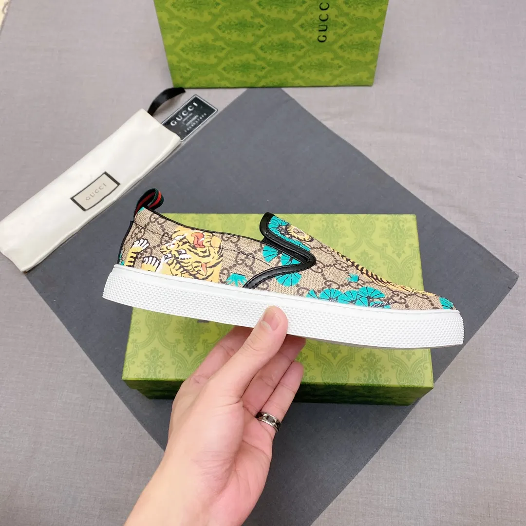 p360 The official website synchronizes the 1:1 replica🇮🇹🇮🇹"GUCCI"🔍🔍for sale at the men's 2025 counter simultaneously, 1:1 large G font, high-end 3D pattern, fashionable and casual, comfortable and breathable personality, the first choice for trendy men, imported sheepskin lining, comfortable, breathable and fashionable Trendy, a must-have for trendy men, soles: Original soles specially provided by the original factory, exclusive movable molded soles are super comfortable, original factory goods, 🔍🔍high quality, you can enter and leave the counter at will, 38-44, (45 can be customized, non-returnable or exchangeable) available from stock, you deserve it No. 005